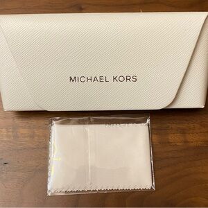 NWOT Michael Kors Eyeglass Sunglass Hard Case Clam Shell & Lens Cloth